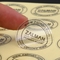 Aangepaste waterdichte transparante hot stamping label goudfolie stickerrol